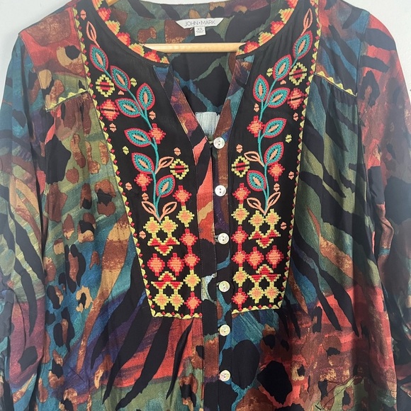 John Mark Woven Animal/Leaf Print Embroidered VNeck 3/4 Sleeve Button Front Midi - Picture 4 of 9